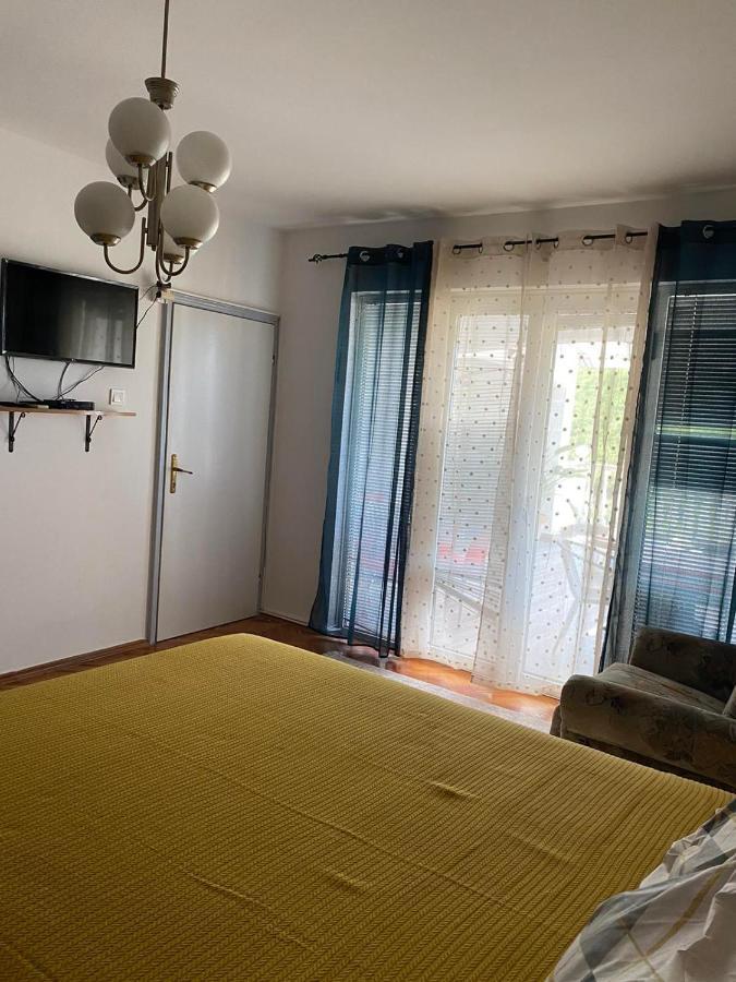 Guest House Cvoro ヘルツェグ・ノヴィ エクステリア 写真